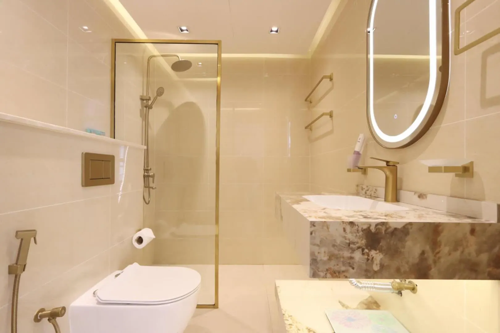 Livbnb-Luxurious 1Bhk In The Heart Of Dubai Marina Apartment